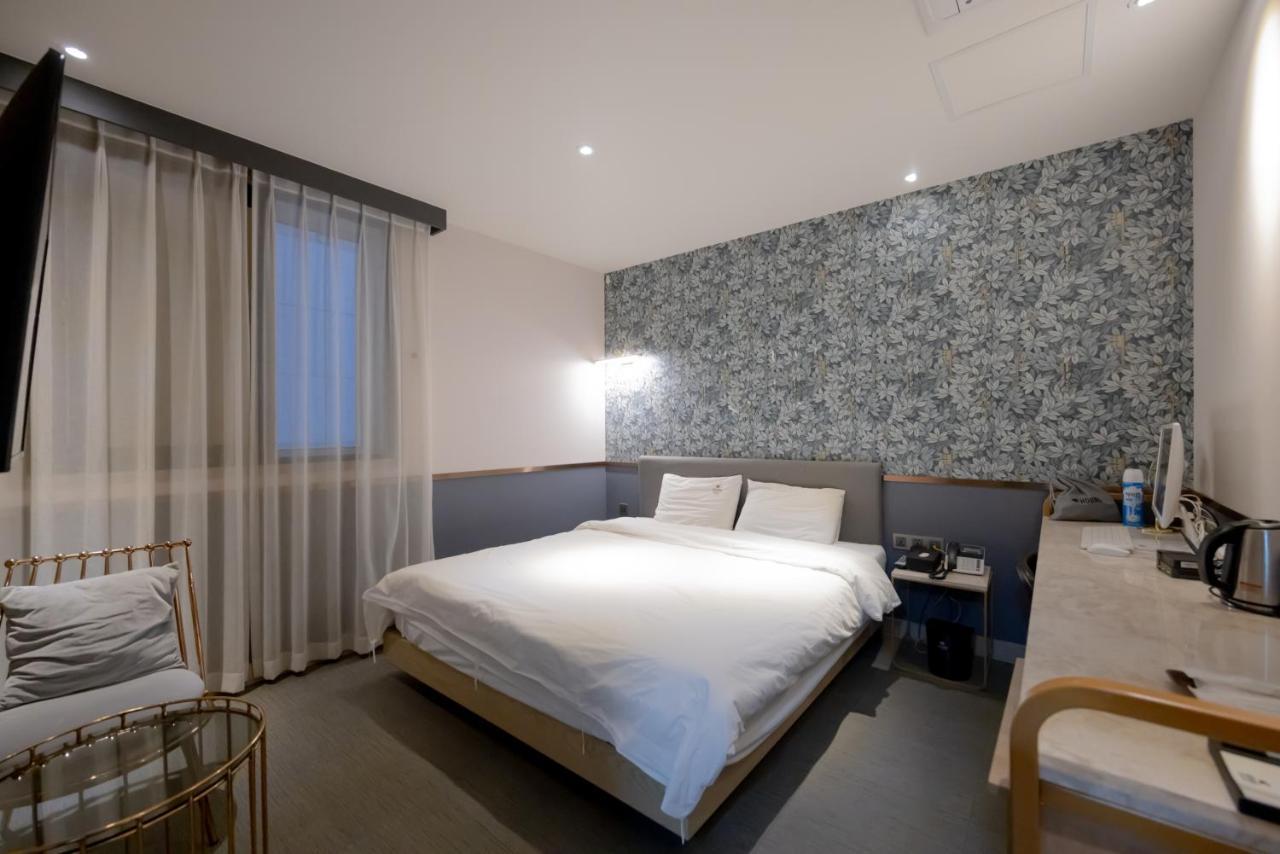 Hound Hotel Seomyeon-Beomcheon Busan Exterior foto